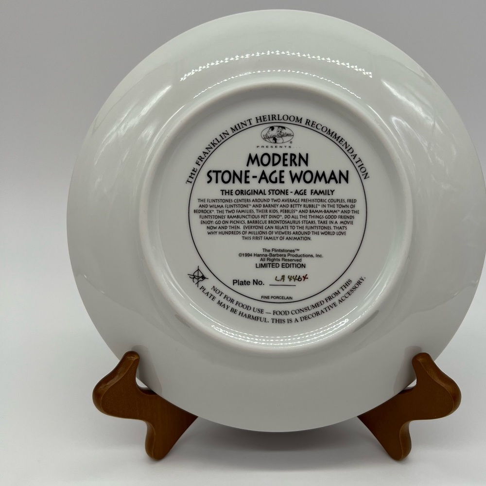 The Flintstones "Modern Stone-Age Woman" Collector Plate - Picture 7 of 9